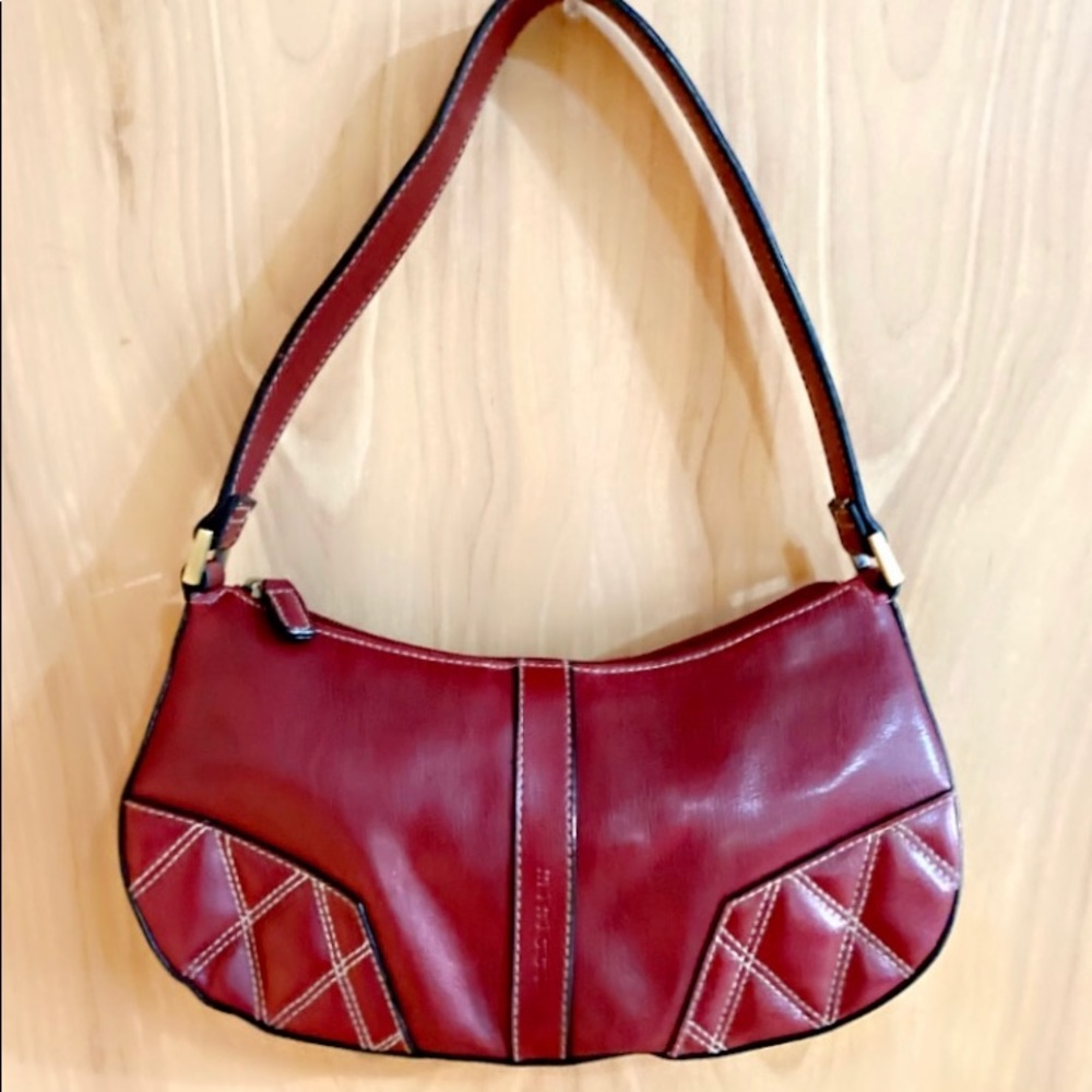 EUC MINICCI RED PURSE 👛